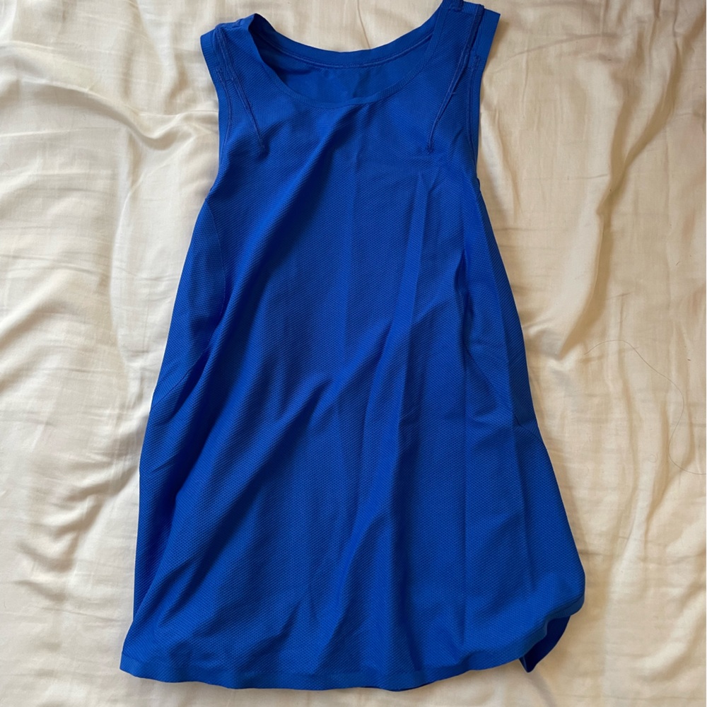 Lululemon tank size 6